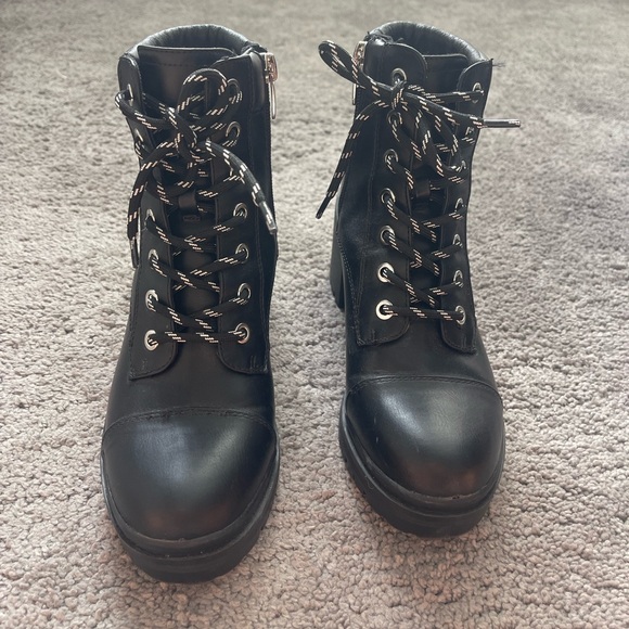 Nine West Shoes - Nine West lug boots. Black size 5.5. Never worn.